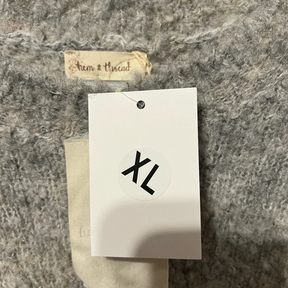 Hem & Thread Gray Ombre Sweater – XL